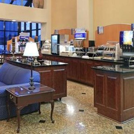 Southaven Inn Express - Memphis International Airport/Graceland Restoran gambar
